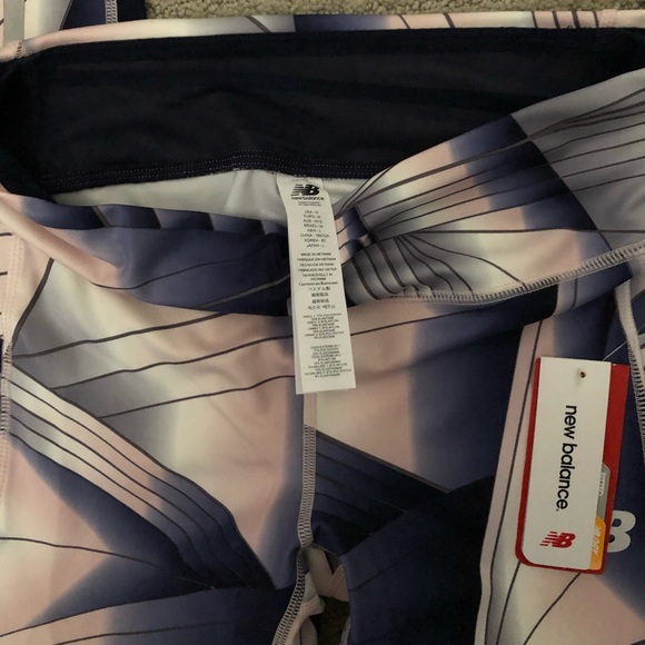 NWT: New Balance Printed & Mesh Leggings - Picture 3 of 5